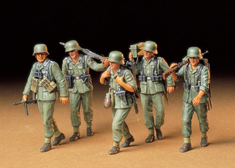 タミヤ 1/35 ミリタリーミニチュアシリーズ No.184 ドイツ陸軍 機関銃チーム 行軍セット プラモデル 35184 bme6fzu Amazon | タミヤ 1/35 ミリタリーミニチュアシリーズ No.184