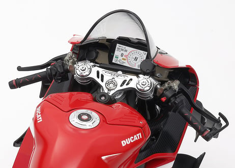 タミヤ 1/12 オートバイ No.143 ドゥカティ スーパーレッジェーラV4 with RACING KIT