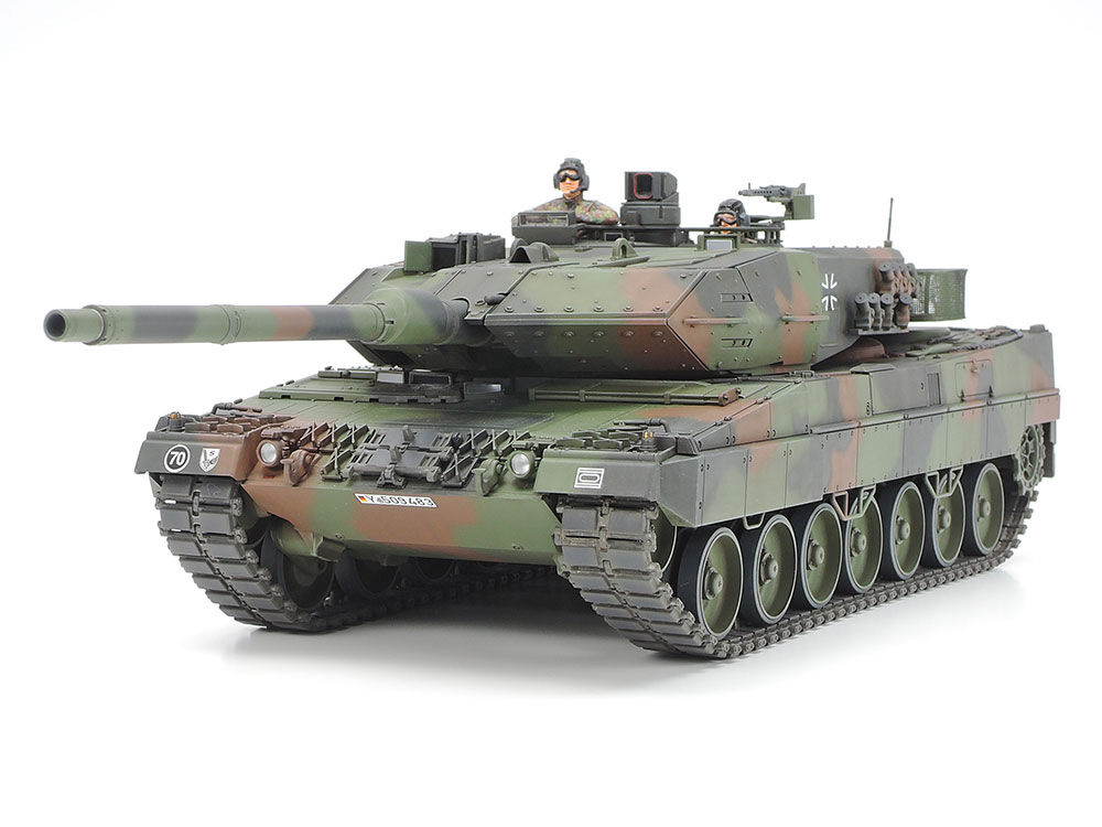 新品　メルクリン　ドイツ連邦軍　レオパルド　2A6 戦車　＆　運搬車 新品 メルクリン ドイツ連邦軍 レオパルド 2A6 戦車 ＆ 運搬車