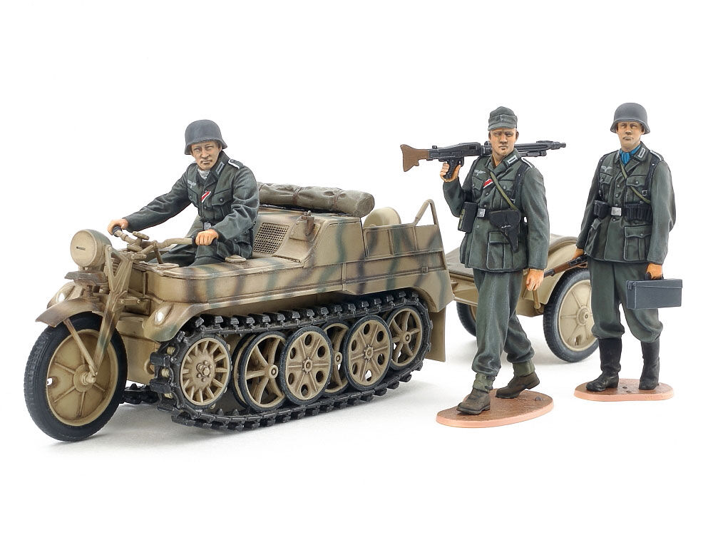 ドイツ軍ハーフトラック2輛 ジオラマ用 タミヤ 1/35 - 模型/プラモデル