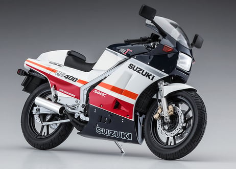 ハセガワ 21732 1/12 スズキ RG400Γ 前期型 “レッド/ホワイトカラー” w/アンダーカウル 限定生産