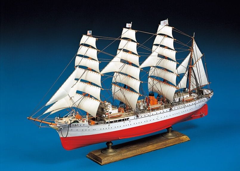 アオシマ「1/100　日本丸」プラモデル　帆船以上よろしくお願い致します