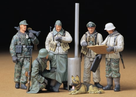 タミヤ 1/35 MM No.212 ドイツ歩兵 野戦会議セット