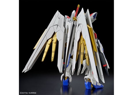 バンダイ HGCE-250 1/144 マイティーストライクフリーダムガンダム
