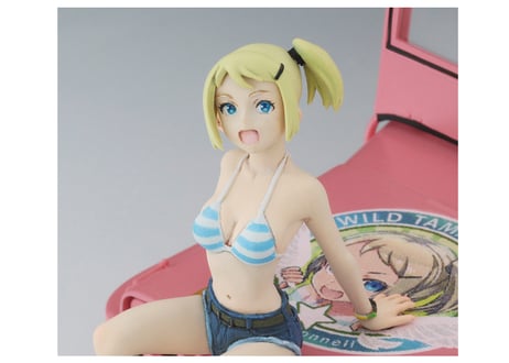 ハセガワ SP356 ワイルドたまごガールズ No.01 1/4トン 4×4トラック “エイミー マクドネル” w/フィギュア