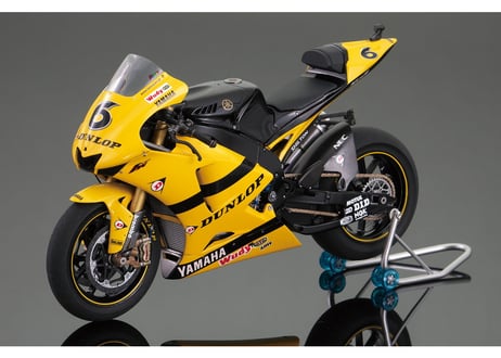 プラッツ（BEEMAX）1/12 ヤマハ YZR-M1 2007