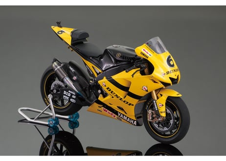プラッツ（BEEMAX）1/12 ヤマハ YZR-M1 2007