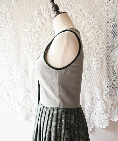 【tiny yearn】Tyrolean Check Dirndl Dress
