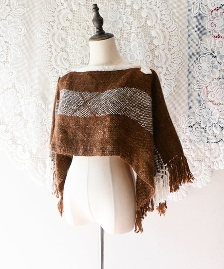 【tiny yearn】Woven Blanket Fringe Cape