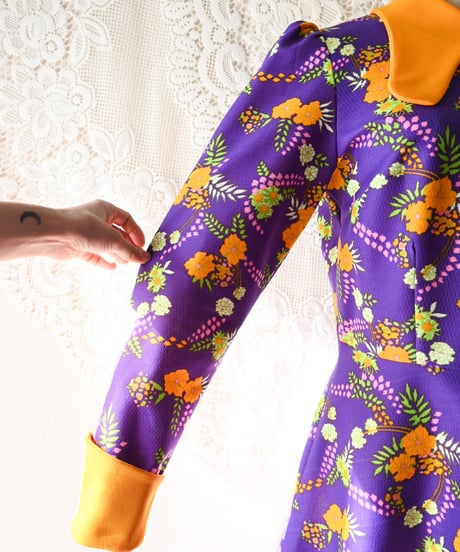【tiny yearn】1970's Euro Floral Mini Dress