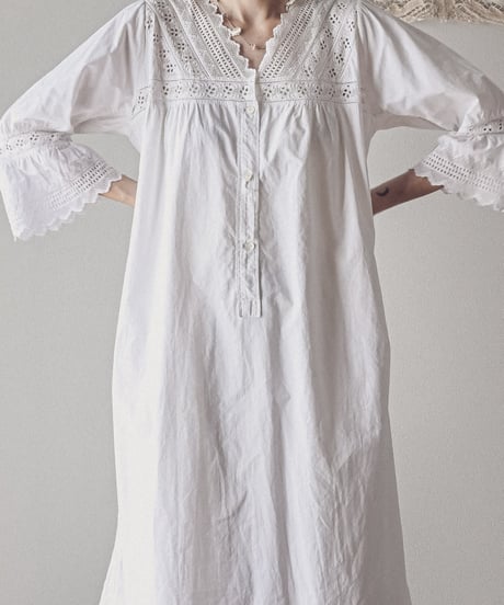 【Seek an nur】1890-10's antique night gown dress
