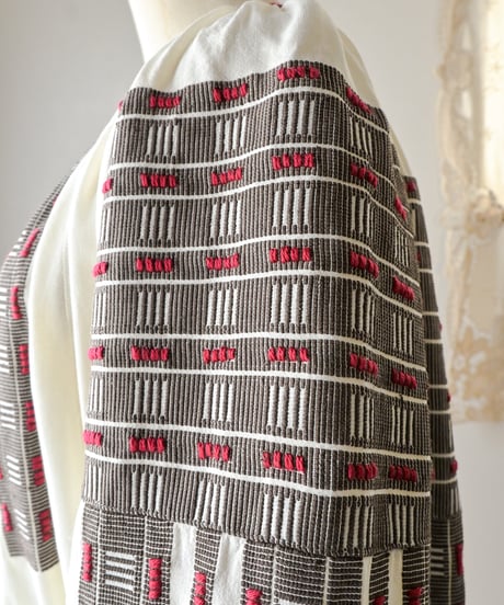 【tiny yearn】Romanian vintage traditional dress