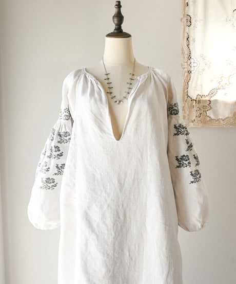 【Seek an nur】Vintage ukrainian traditional dress