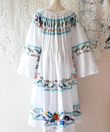 【Seek an nur】Romanian Vintage Embroidered Dress