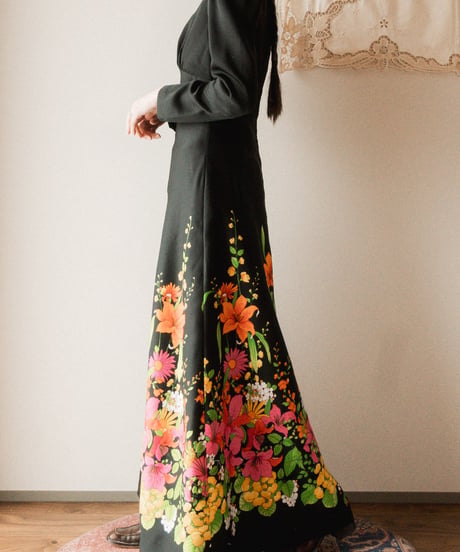 【tiny yearn】1970's euro floral maxi dress