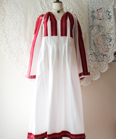 【Seek an nur】Vintage Romanian Hand Woven Dress