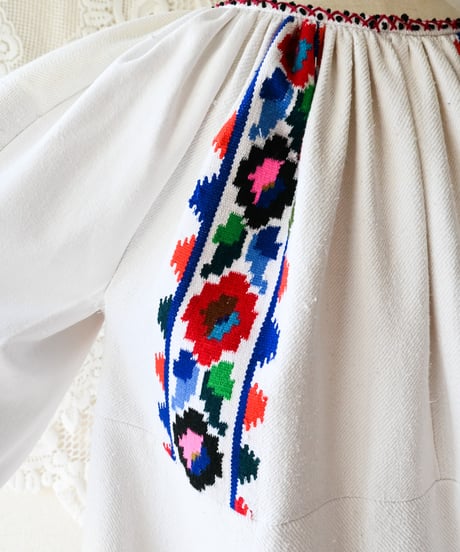 【Seek an nur】Romanian Vintage Embroidered Blouse