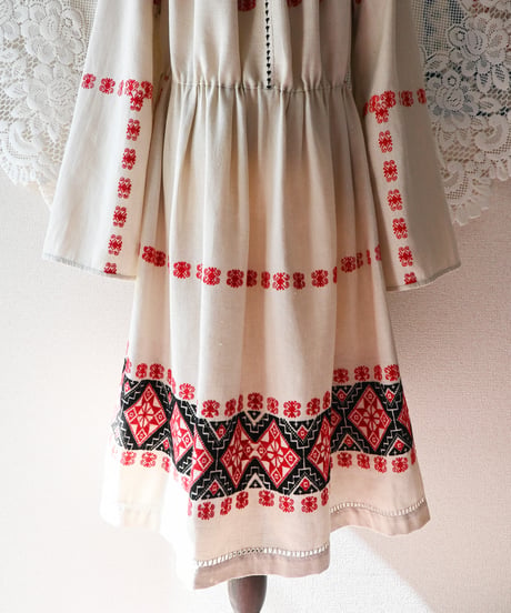 【Seek an nur】Romanian Vintage Embroidered Dress