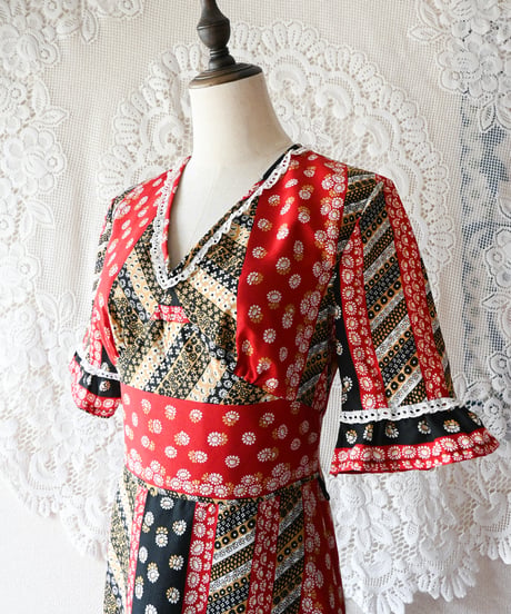 【tiny yearn】1970's Euro Floral Maxi Dress