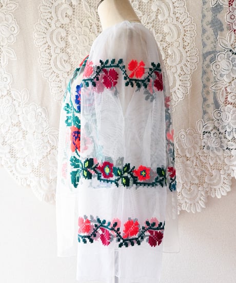 【tiny yearn】Romanian Vintage Embroidered Tulle Blouse