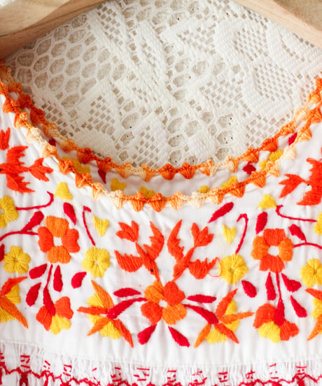 【tiny yearn】Mexican Floral Hand Embroidered Dress