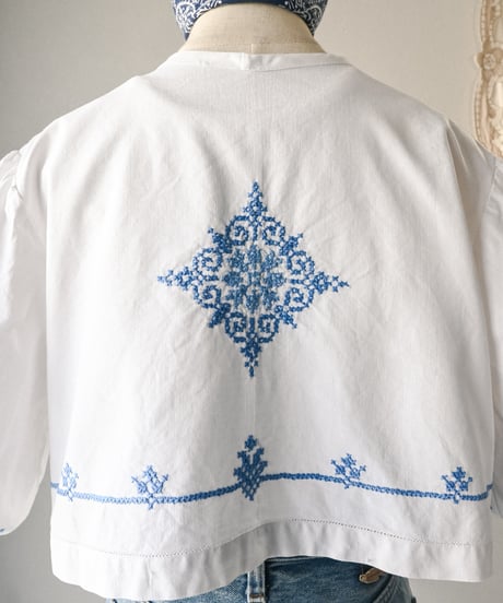 【Seek an nur】Euro vintage embroidered blouse