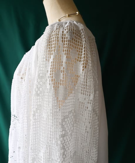 【Seek an nur】1960s Romanian Crochet Folk Blouse
