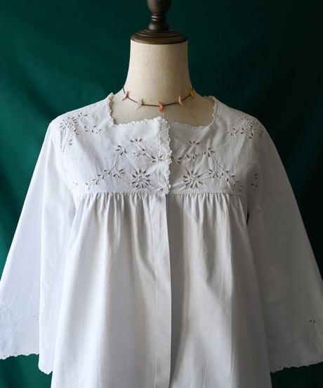 【Seek an nur】⁡1900-20's French Cutwork Night Blouse