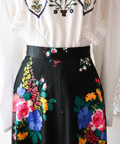 【tiny yearn】1970's Euro Floral Maxi Skirt
