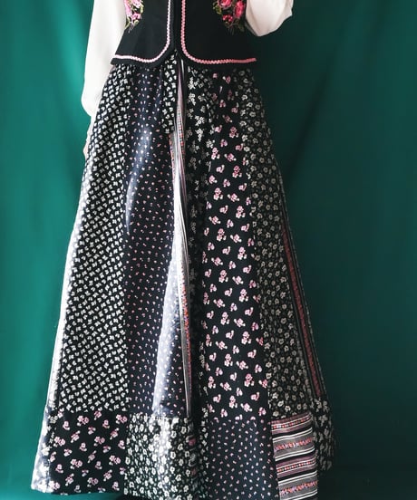 【Seek an nur】Euro Floral Maxi Skirt