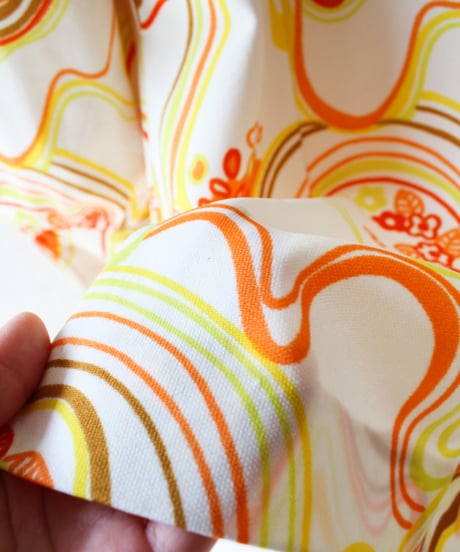 【tiny yearn】1970's Vintage Euro Art Flower Blouse
