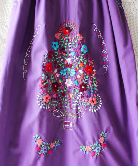 【tiny yearn】Mexican Floral Hand Embroidered Dress
