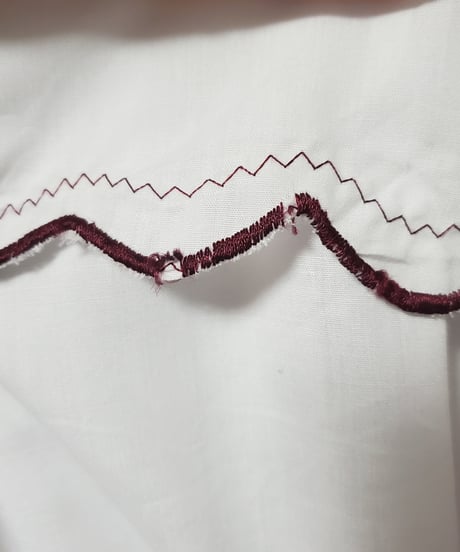 【tiny yearn】Euro Embroidered Peasant Blouse