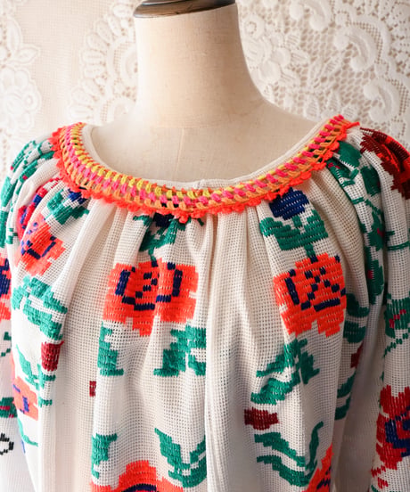 【tiny yearn】Romanian Vintage Embroidered Dress