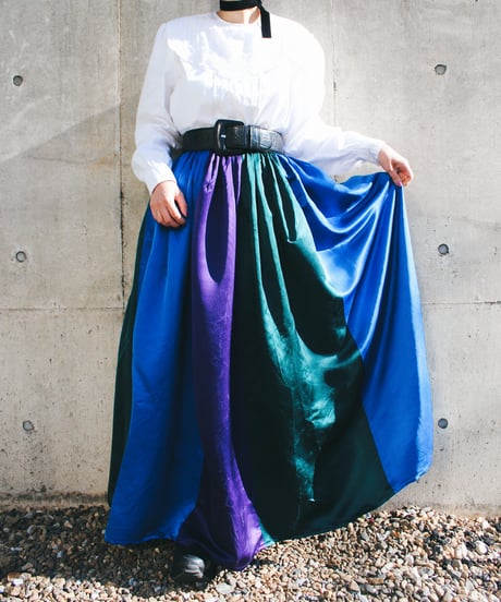 【tiny yearn】1970's USA Satin Silk Gather Flare Skirt