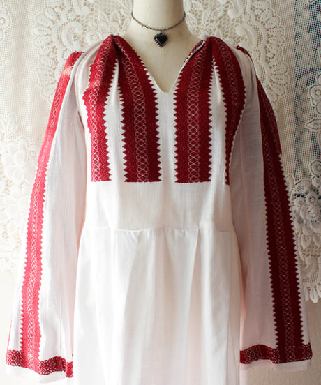 【Seek an nur】Vintage Romanian Hand Woven Dress