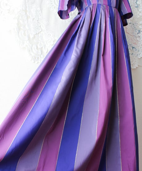 【tiny yearn】German Metallic Stripe Pleated Maxi Dress