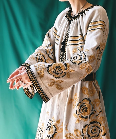 【Seek an nur】Romanian Vintage Embroidered Dress