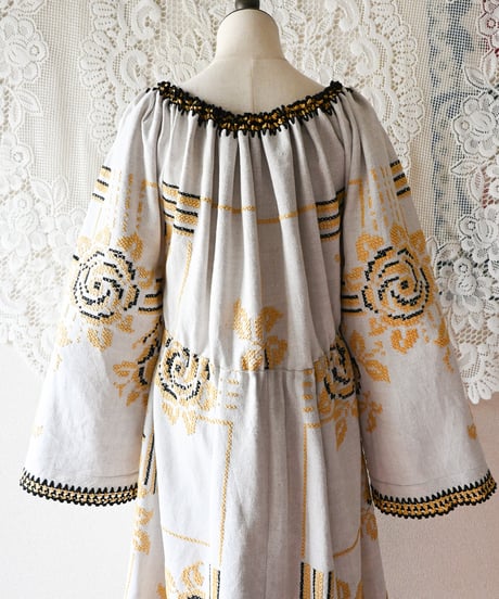 【Seek an nur】Romanian Vintage Embroidered Dress