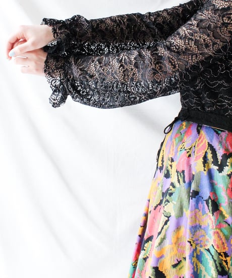 【Seek an nur】Frill Black×Gold Lace Tops