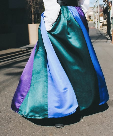 【tiny yearn】1970's USA Satin Silk Gather Flare Skirt