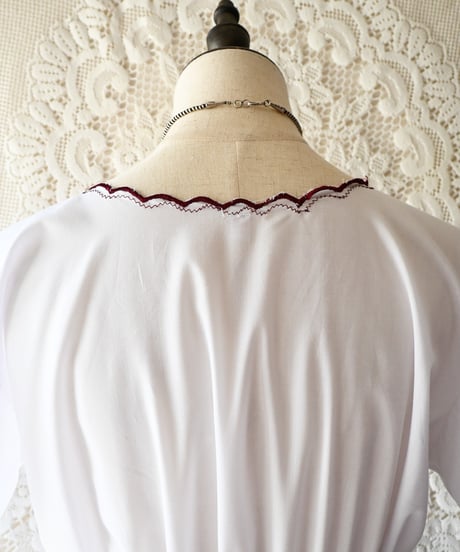 【tiny yearn】Euro Embroidered Peasant Blouse