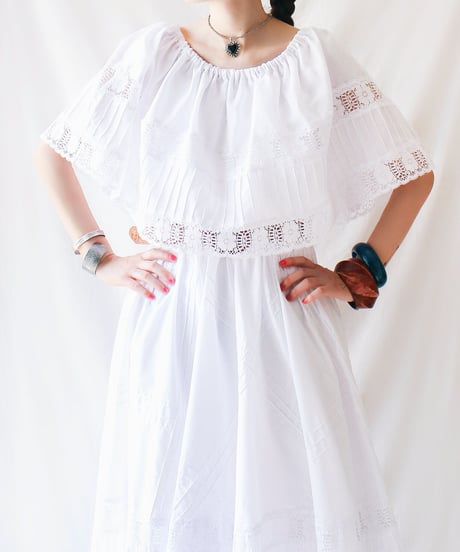 【Seek an nur】Shoulder Wrap Lace Flare Dress