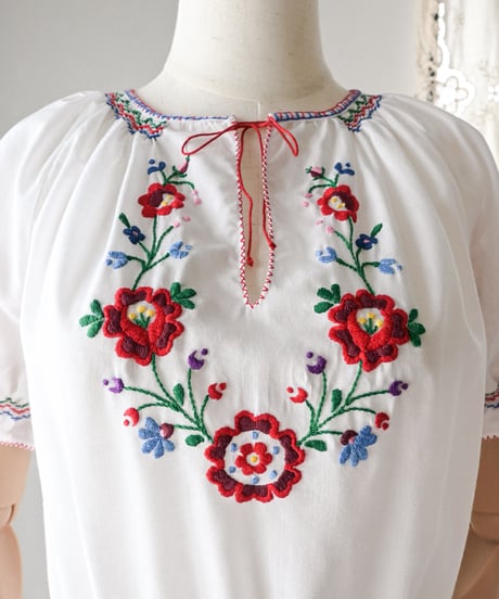 【Seek an nur】1970's Hungarian Vintage Peasant Blouse