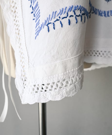 【Seek an nur】Euro vintage embroidered Vest