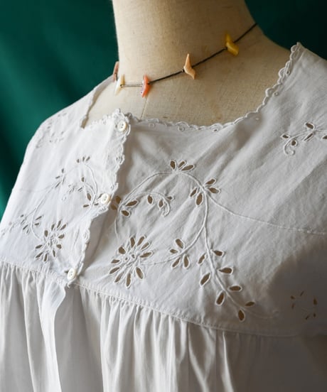 【Seek an nur】⁡1900-20's French Cutwork Night Blouse