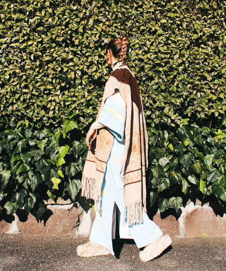 【tiny yearn】1970's Vintage Embossed Fringe Suede Cape