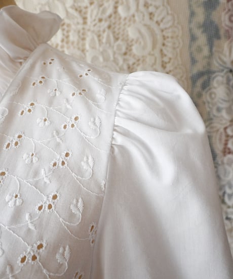 【Seek an nur】Tyrolean Lace Dirndl White Blouse