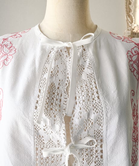 【Seek an nur】Euro vintage embroidered blouse