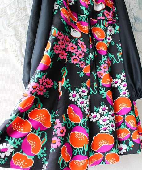 【tiny yearn】1970's German Trevira Floral Dress
